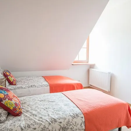 Bed & Breakfast Dwor Kociolek *