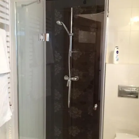 Bed and Breakfast Dwor Kociolek