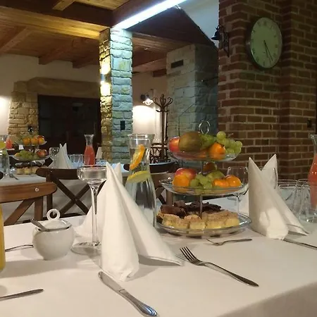 Dwor Kociolek Bed and Breakfast Dobczyce