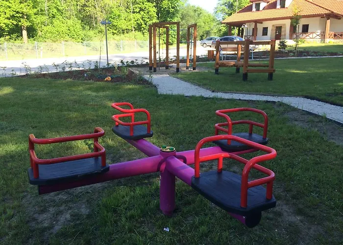 Dwor Kociolek Bed and breakfast